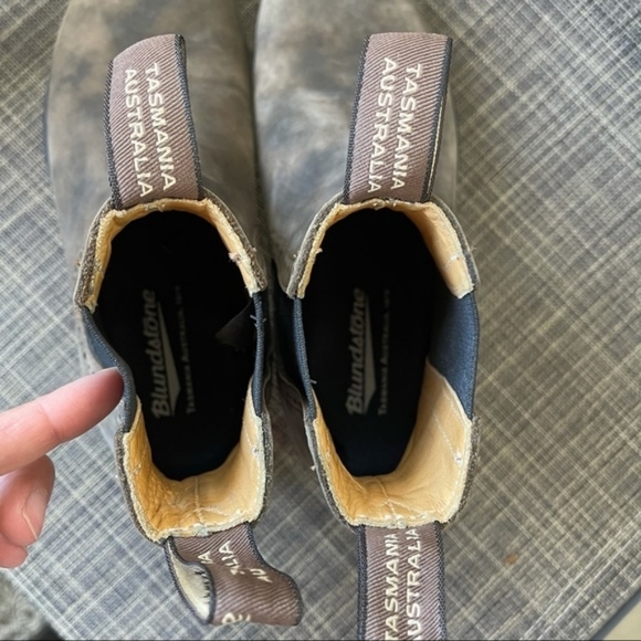 Blundstone Shoes - Blundstones AUSize 5 fits like 7